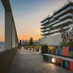 Moxy Nice