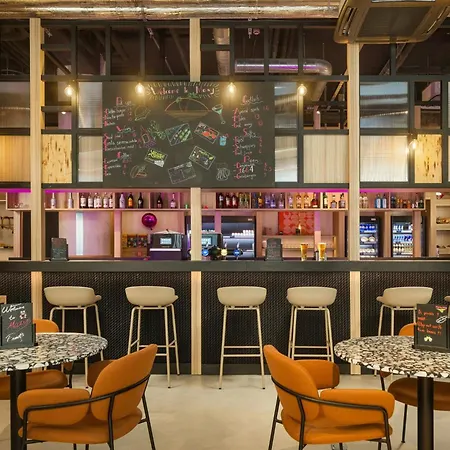 Moxy Hotell 3*