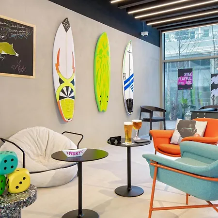 Hotel Moxy 3*