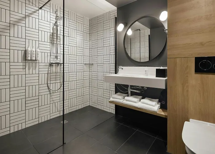 Moxy 3* نيس