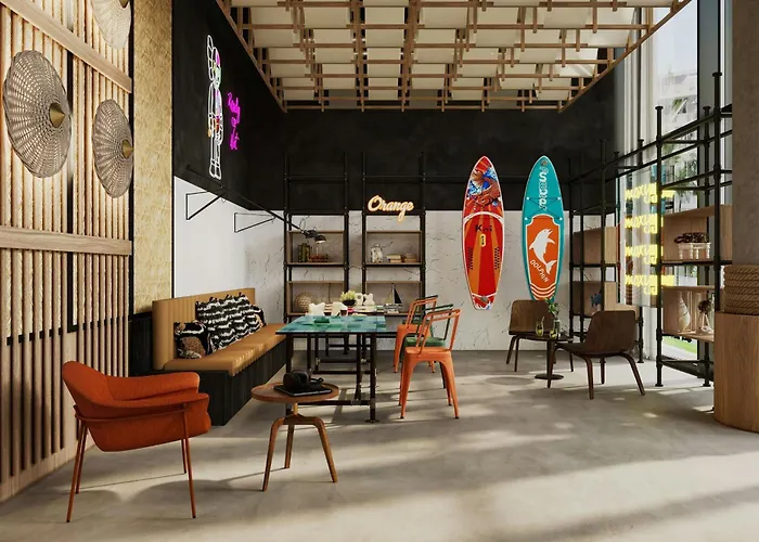 Moxy Hotel 3*